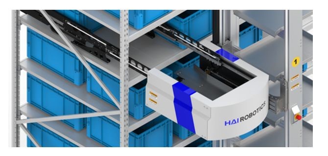 The Double-deep Fork reduces aisle area by 50% while increasing storage density.